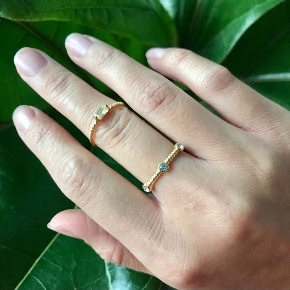 Club Monaco Gold Stackable Rings. Size 6.5